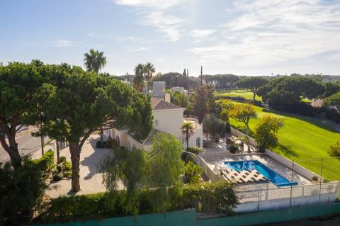 Triângulo Dourado, moradia com 4 quartos no campo de golfe de Vale do Lobo