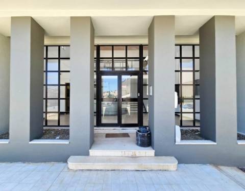 Espaçoso e funcional escritório com 600m2, em Carnaxide, Oeiras