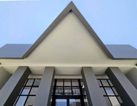 Espaçoso e funcional escritório com 600m2, em Carnaxide, Oeiras