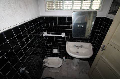 Apartamento T6+ 1, para remodelação total, na Rua Pascoal de Melo - Estefânia, Lisboa