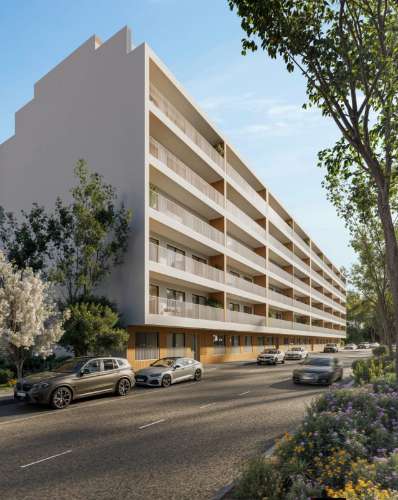 Novos apartamentos T3, varandas e garagem box, junto ao centro Alcobaça