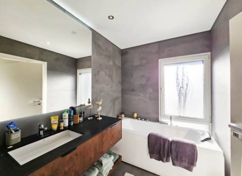 Magnifica moradia T4 com piscina na Urbanização Aroeira, em Santo Estevão