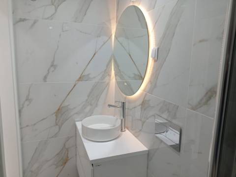 Apartamento T3 - totalmente remodelado, em Benfica
