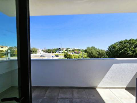 Apartamento T4 novo com 162,67m2, terraço no topo, garagem para 3 viaturas