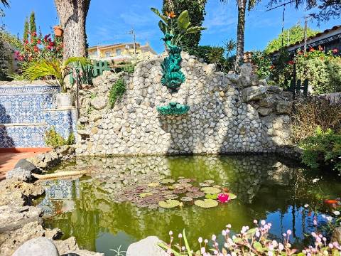 Requintada moradia T6, lote 651m2, em São Domingos de Rana, Cascais