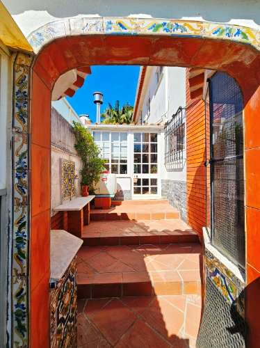 Requintada moradia T6, lote 651m2, em São Domingos de Rana, Cascais