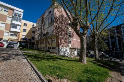 T3 Remodelado como Novo, 2 Varandas , Centro da Serra das Minas