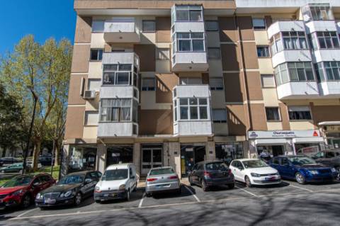 T3 Remodelado como Novo, 2 Varandas , Centro da Serra das Minas