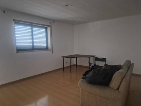 Apartamento T2 na Ameixoeira