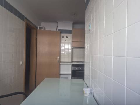 Apartamento T2 na Ameixoeira