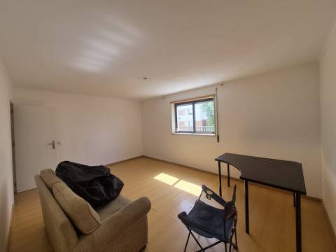 Apartamento T2 na Ameixoeira