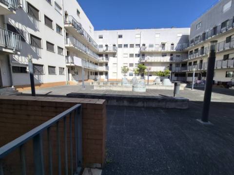 Apartamento T2 na Ameixoeira