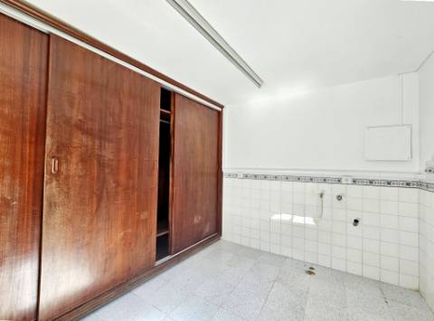 Moradia T4 com piscina, no Estoril, Cascais