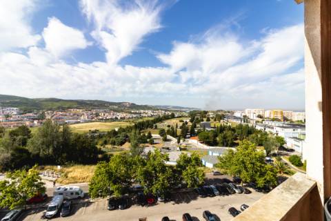 Apartamento T2 em Santa Iria da Azóia