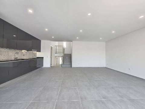 Moradia T3 em Tavira - Conforto e Modernidade.