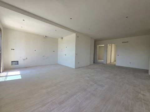 Apartamento T3 Moderno com Estacionamento
