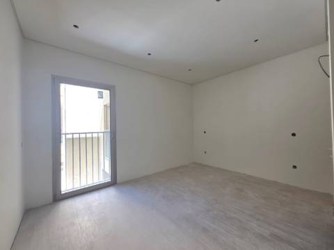 Apartamento T3 Moderno com Estacionamento