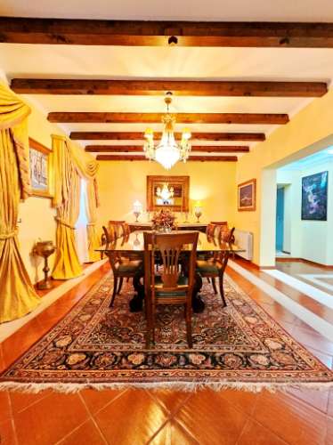 Quinta de 10154m2 com moradia T5 e piscina, na Herdade Zambujeiro, Santo Estêvão