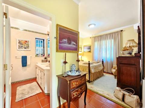 Quinta de 10154m2 com moradia T5 e piscina, na Herdade Zambujeiro, Santo Estêvão