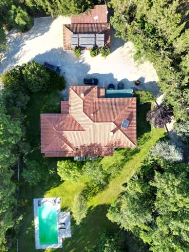 Quinta de 10154m2 com moradia T5 e piscina, na Herdade Zambujeiro, Santo Estêvão