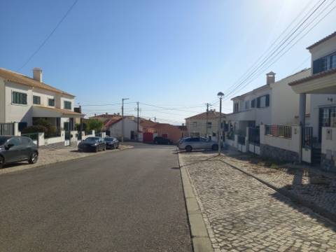Moradia T4+1 em Ribamar