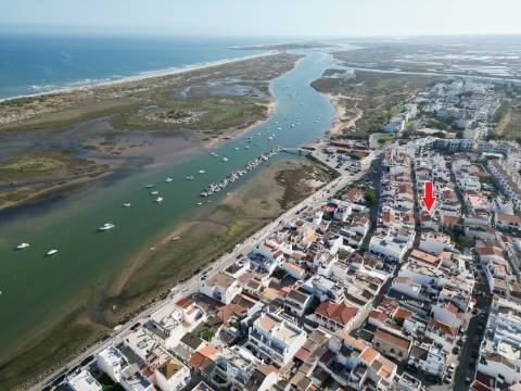 Moradia Algarvia Renovada a Poucos Passos da Ria e da Praia de Cabanas de Tavira