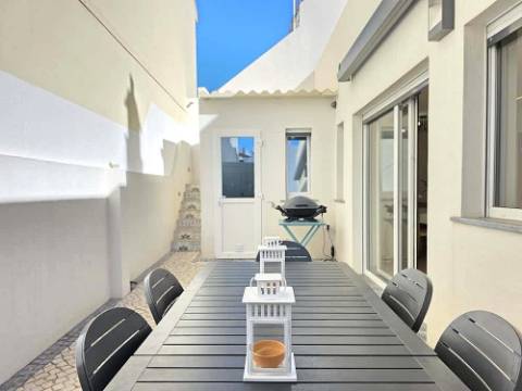 Moradia Algarvia Renovada a Poucos Passos da Ria e da Praia de Cabanas de Tavira