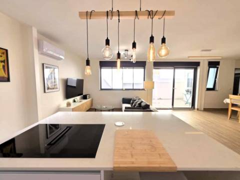 Moradia Algarvia Renovada a Poucos Passos da Ria e da Praia de Cabanas de Tavira