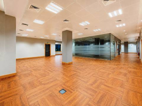 Espaçoso e requintado escritório no Centro Empresarial da Beloura, Sintra