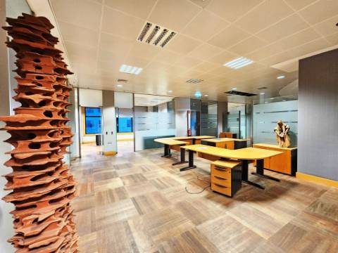 Espaçoso e requintado escritório no Centro Empresarial da Beloura, Sintra