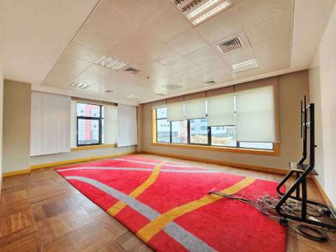 Espaçoso e requintado escritório no Centro Empresarial da Beloura, Sintra
