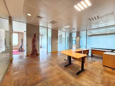 Espaçoso e requintado escritório no Centro Empresarial da Beloura, Sintra