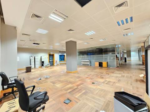 Espaçoso e requintado escritório no Centro Empresarial da Beloura, Sintra