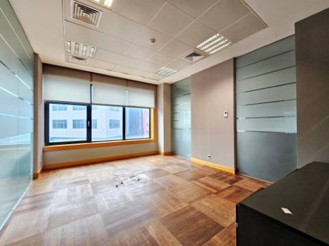 Espaçoso e requintado escritório no Centro Empresarial da Beloura, Sintra