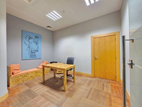 Espaçoso e requintado escritório no Centro Empresarial da Beloura, Sintra