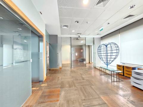 Espaçoso e requintado escritório no Centro Empresarial da Beloura, Sintra