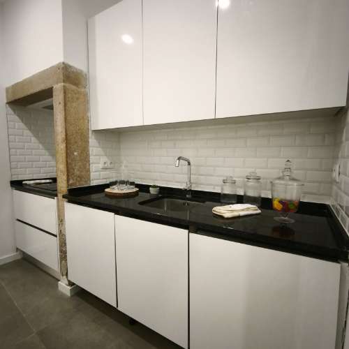 Apartamento T3 - Totalmente remodelado, em Benfica