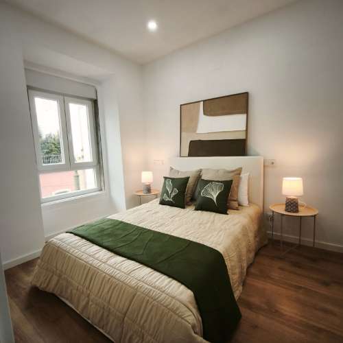 Apartamento T3 - Totalmente remodelado, em Benfica