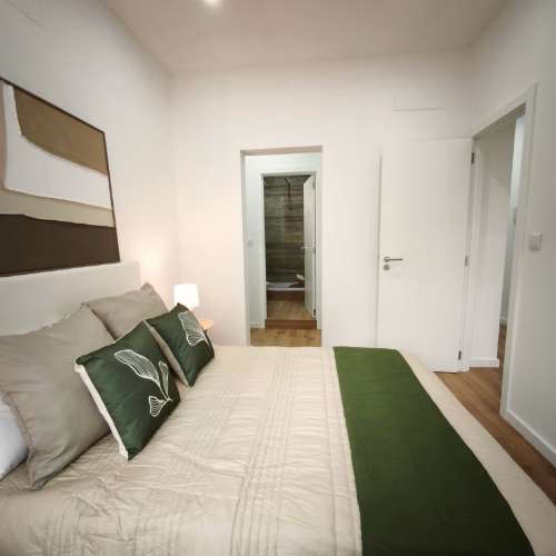 Apartamento T3 - Totalmente remodelado, em Benfica