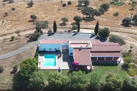Herdade equestre com moradia T5 e piscina, 93,5ha, em Ourique, Alentejo