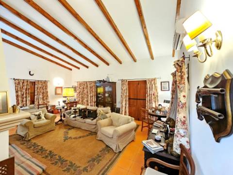 Herdade equestre com moradia T5 e piscina, 93,5ha, em Ourique, Alentejo