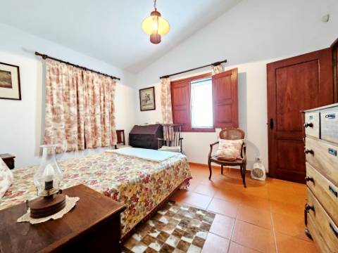 Herdade equestre com moradia T5 e piscina, 93,5ha, em Ourique, Alentejo