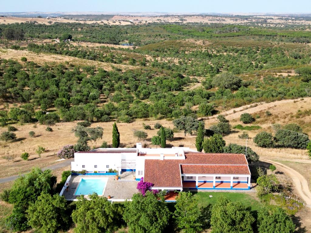 Herdade equestre com moradia T5 e piscina, 93,5ha, em Ourique, Alentejo