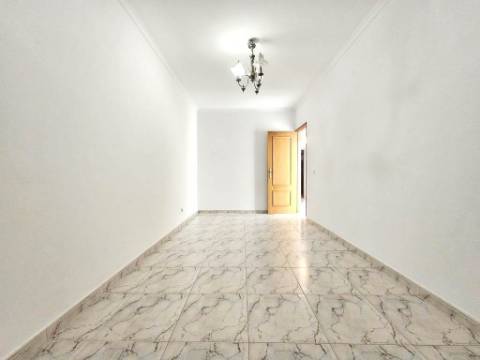 Moradia geminada T3+1 com Terraço - Vila Nova de Cacela