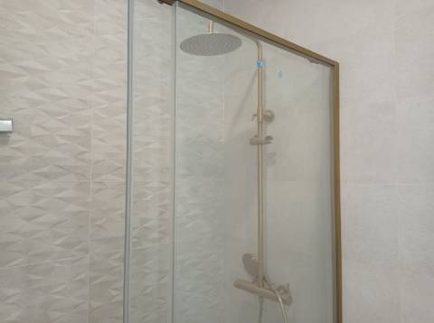 Apartamento T2 - Totalmente Remodelado, na Amadora.