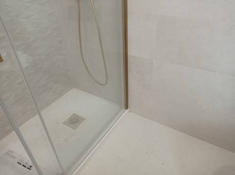 Apartamento T2 - Totalmente Remodelado, na Amadora.