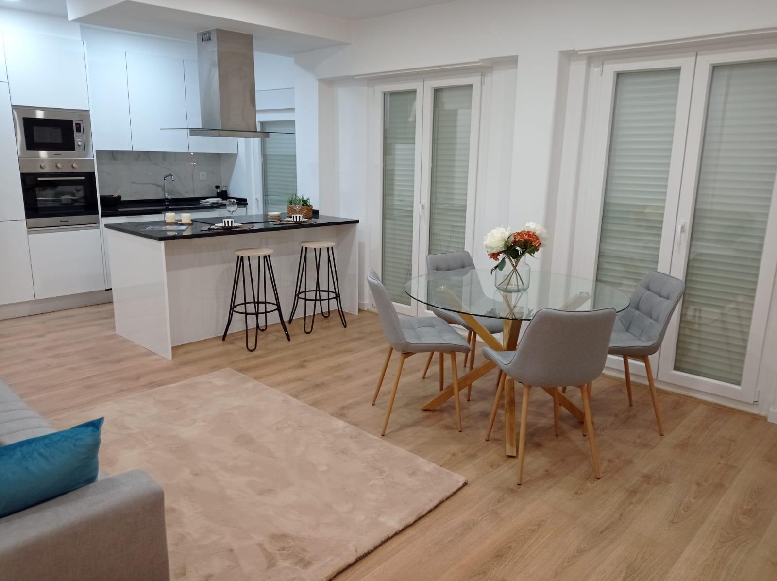 Apartamento T3 - Totalmente remodelado, em Benfica