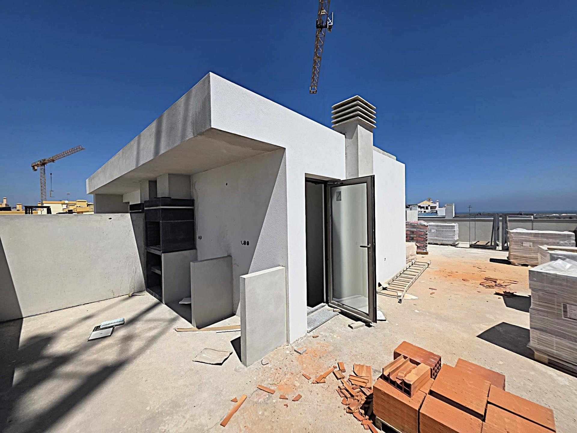Penthouse T3 com varanda, jacuzzi e lugar de estacionamento em Tavira