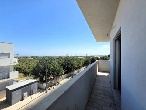 Penthouse T3 com varanda, jacuzzi e lugar de estacionamento em Tavira