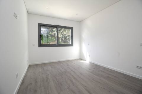 Exclusiva Moradia T3+1 em Tavira - Modernidade, Conforto e Qualidade Superior!